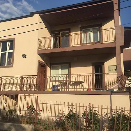 Grande House *