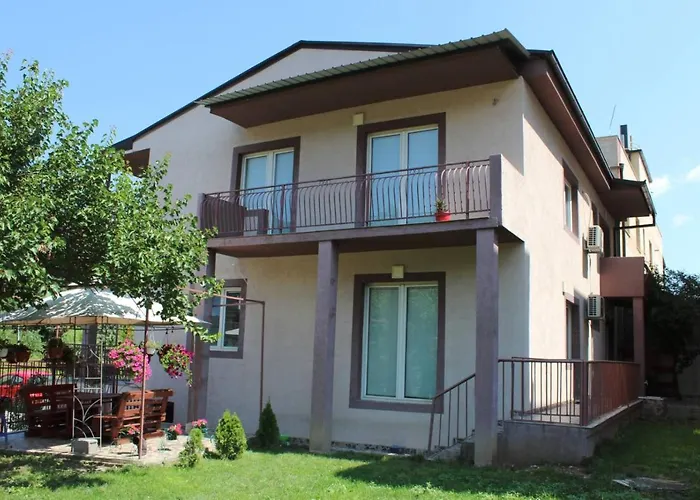 Grande House Apartment *