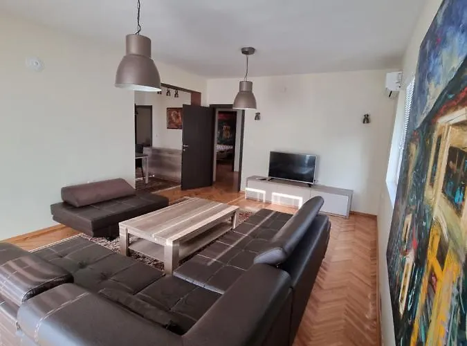 Grande House Apartment *